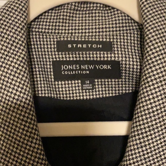 Jones Collection - Picture 2 of 3